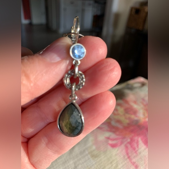 Lia Sophia lever back earrings - Picture 3 of 8